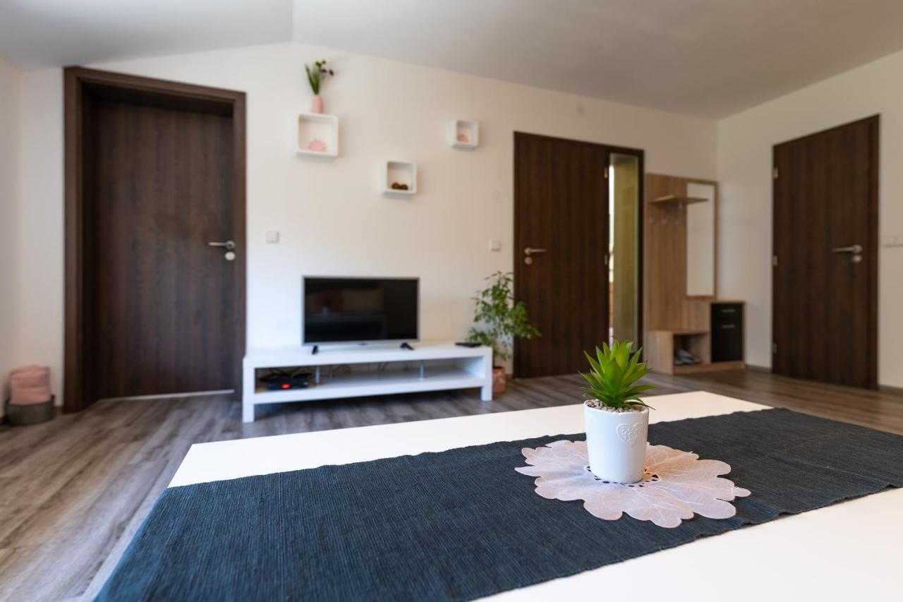 Apartman U Krizku Jihlava Exterior foto